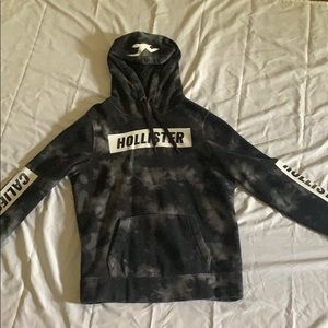 Black Hollister Sweatshirt
